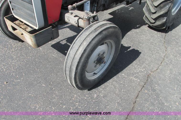 image for item E5207 1995 Massey-Ferguson 231 tractor