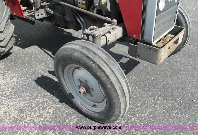 image for item E5207 1995 Massey-Ferguson 231 tractor