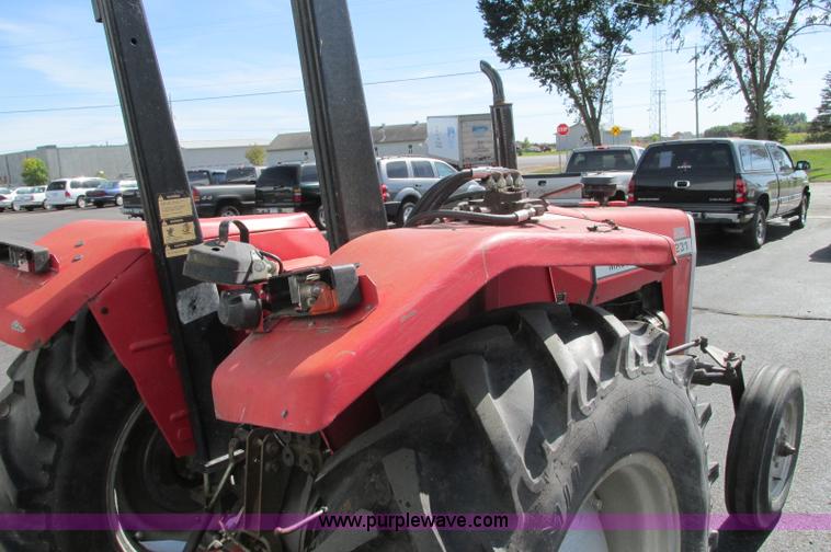 image for item E5207 1995 Massey-Ferguson 231 tractor