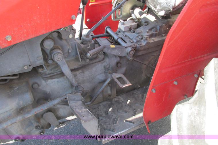 image for item E5207 1995 Massey-Ferguson 231 tractor