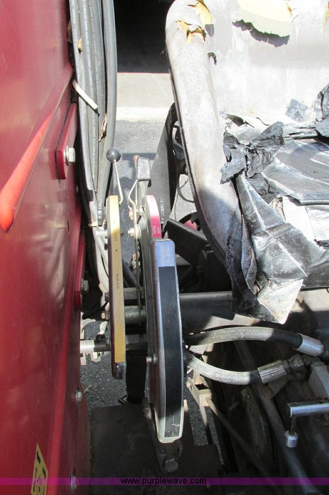 image for item E5207 1995 Massey-Ferguson 231 tractor