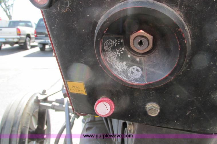 image for item E5207 1995 Massey-Ferguson 231 tractor