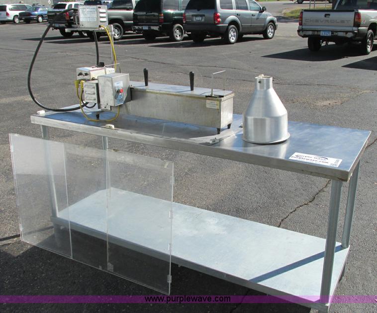 image for item E5209 Assorted items