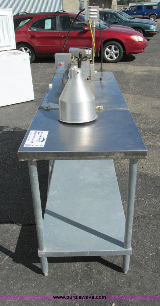 image for item E5209 Assorted items