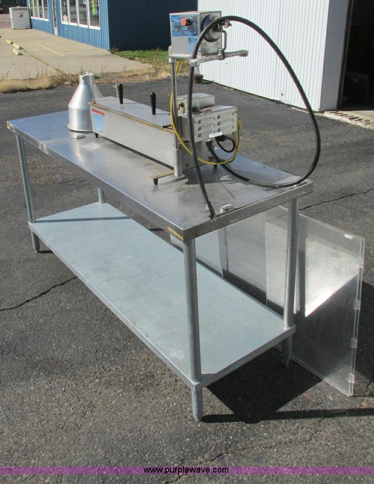 image for item E5209 Assorted items