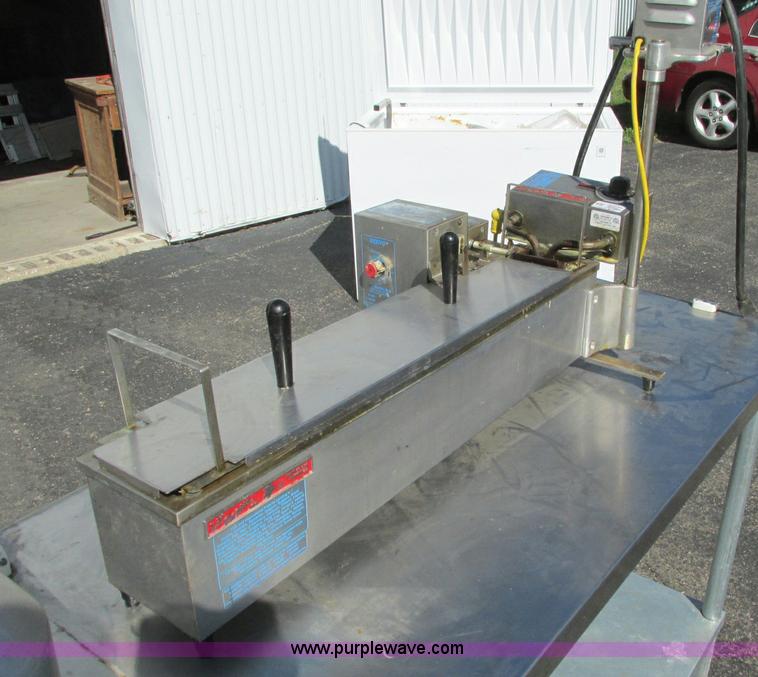 image for item E5209 Assorted items