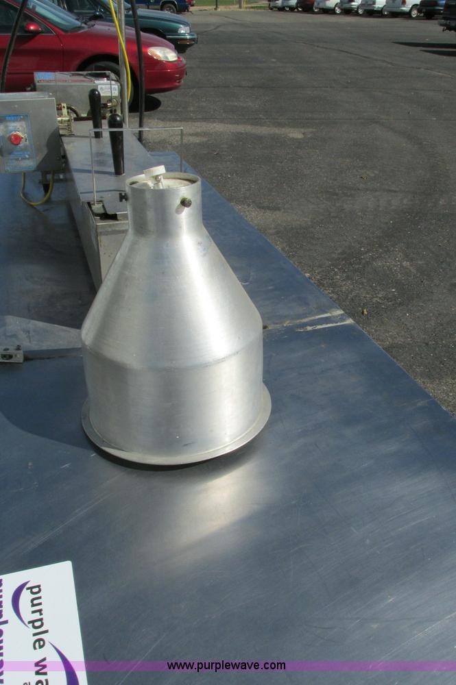 image for item E5209 Assorted items