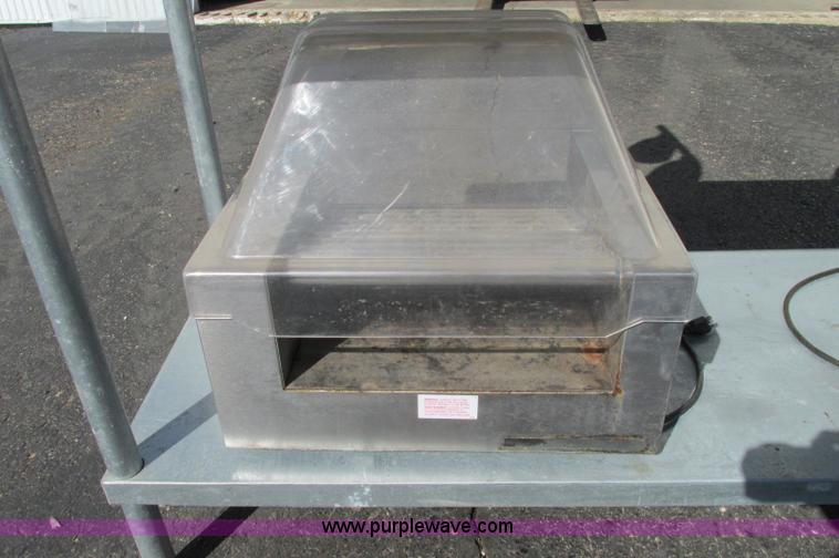 image for item E5214 Assorted items