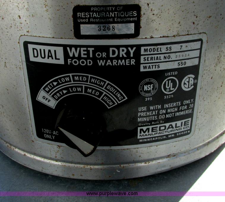 image for item E5214 Assorted items