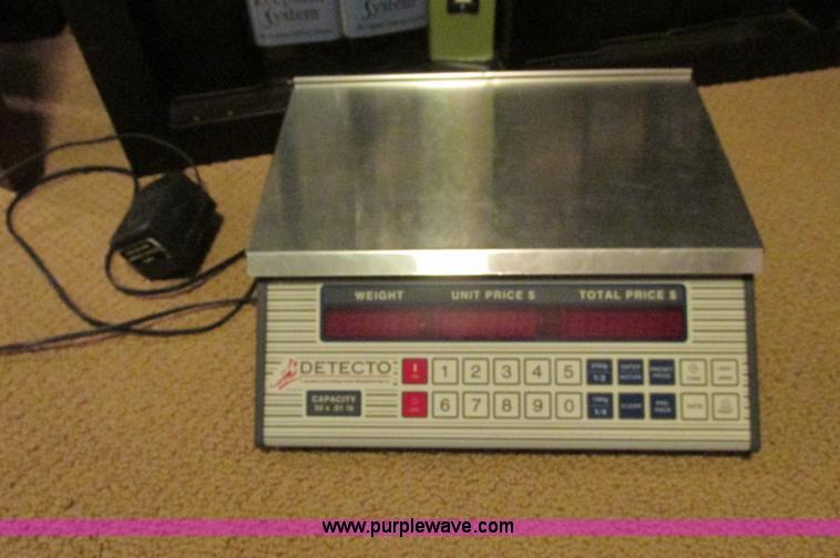 image for item E5214 Assorted items