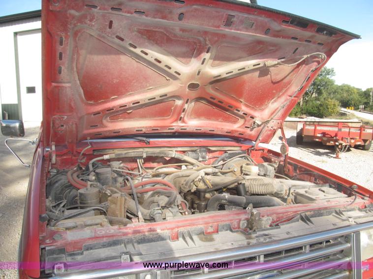 image for item F7139 1987 Ford F150 XLT Lariat pickup truck