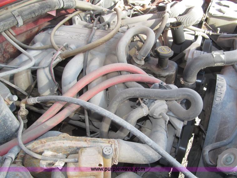 image for item F7139 1987 Ford F150 XLT Lariat pickup truck