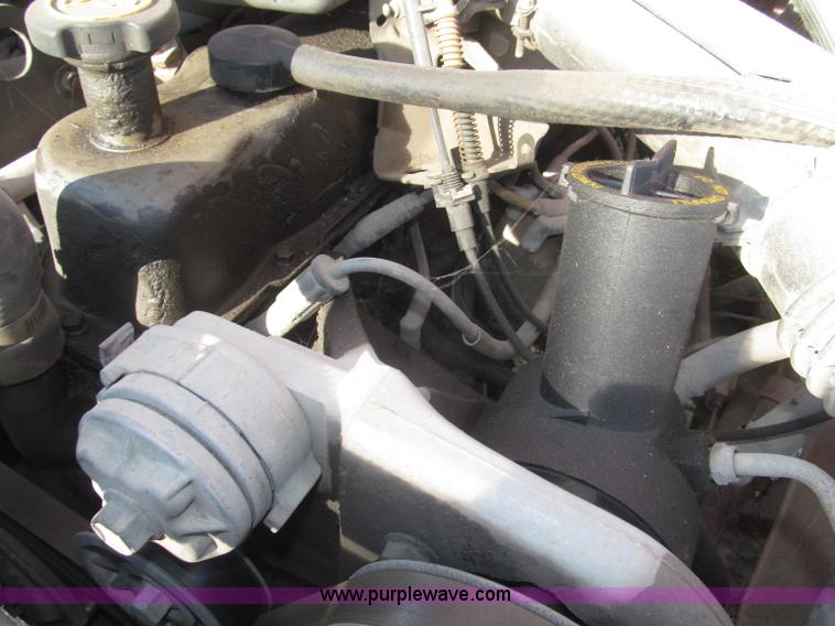 image for item F7139 1987 Ford F150 XLT Lariat pickup truck