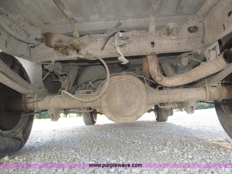 image for item F7139 1987 Ford F150 XLT Lariat pickup truck