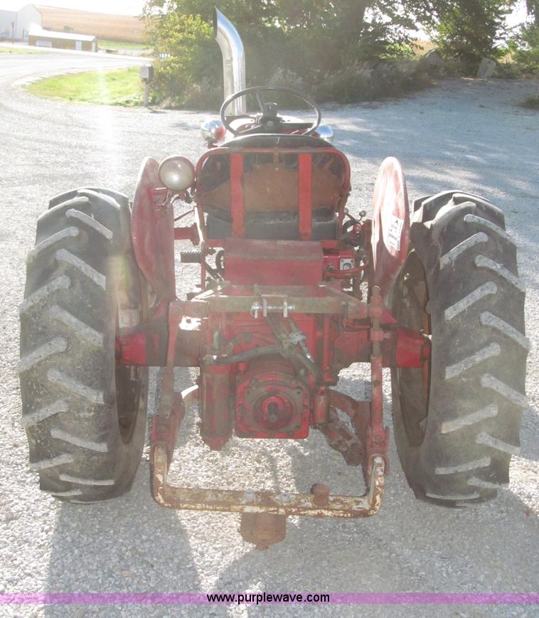 image for item F7140 1957 International 350 tractor