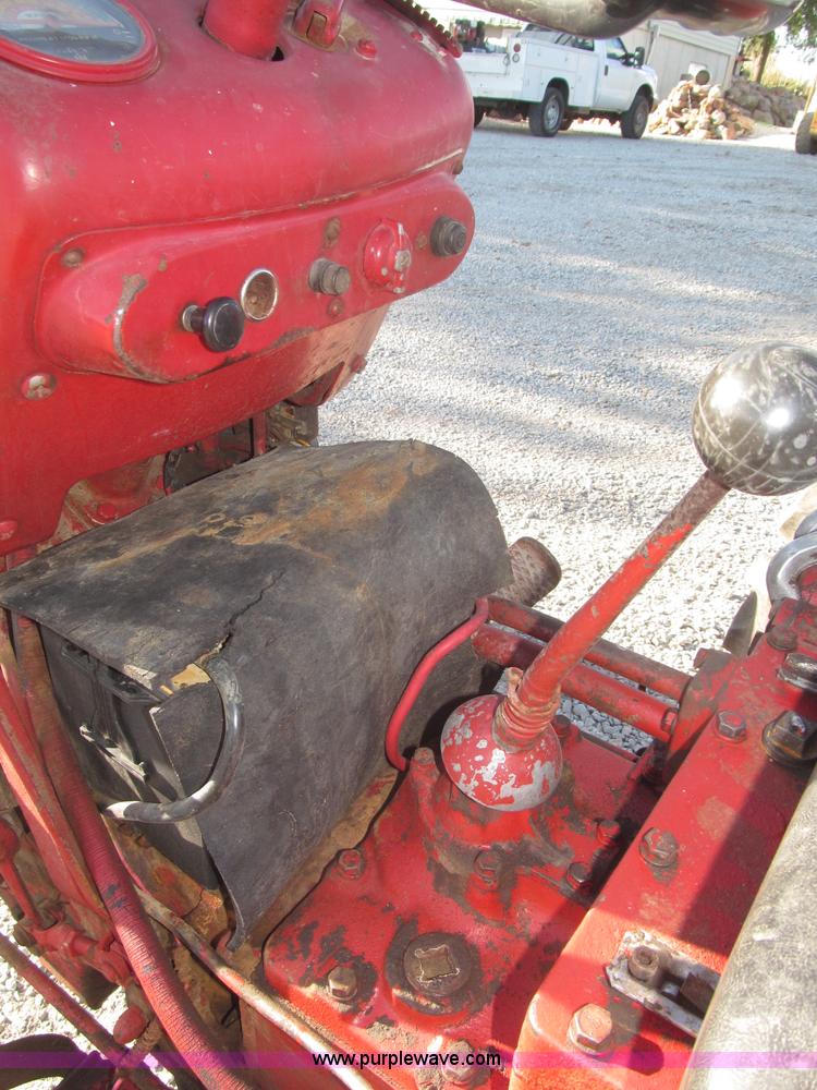 image for item F7140 1957 International 350 tractor