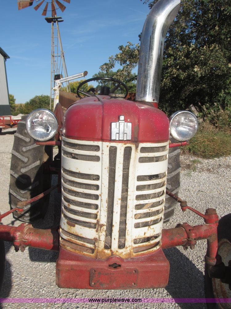 image for item F7140 1957 International 350 tractor