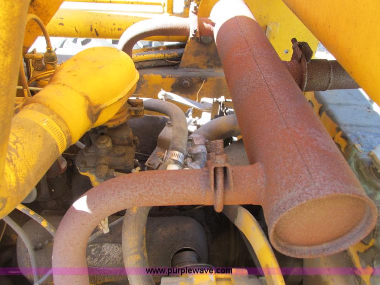 image for item G8948 1979 Ford CL40 skid steer