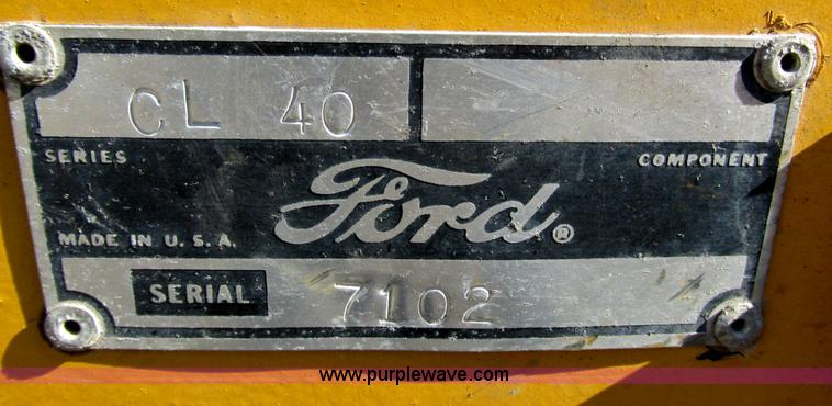 image for item G8948 1979 Ford CL40 skid steer
