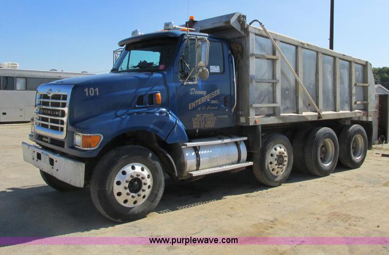 image for item G8949 2001 Sterling LT8500 dump truck