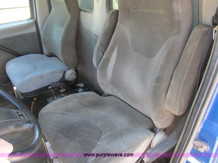 image for item G8949 2001 Sterling LT8500 dump truck