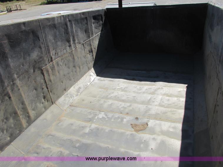 image for item G8949 2001 Sterling LT8500 dump truck