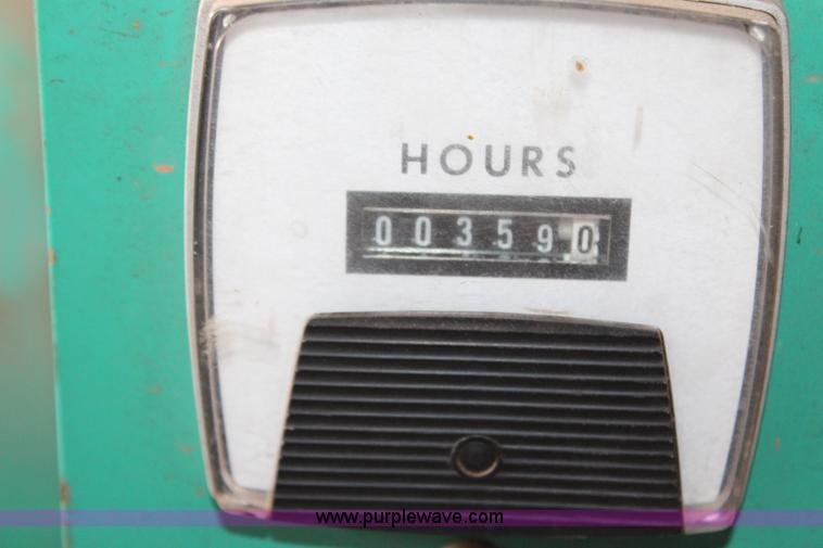 image for item AU9430 1988 Onan generator