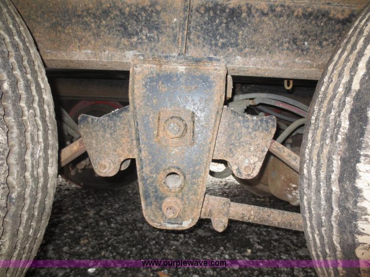 image for item D5933 1996 Landoll 345-31 trailer