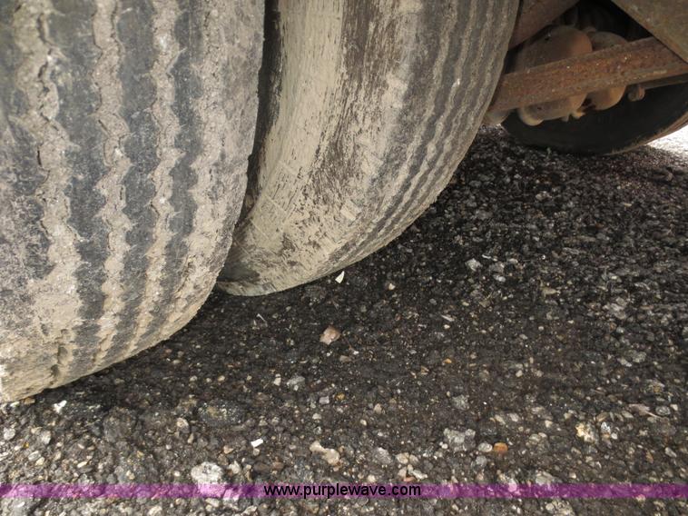 image for item D5933 1996 Landoll 345-31 trailer