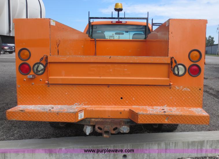 image for item D5934 2002 Chevrolet Silverado 2500HD utility truck