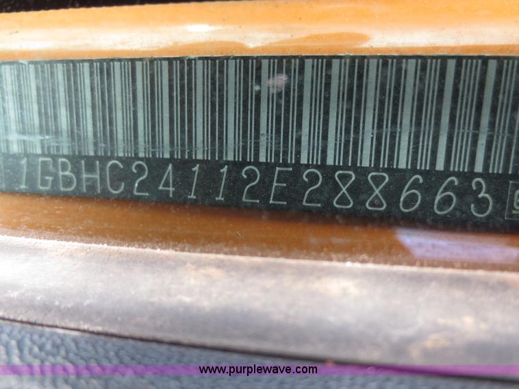 image for item D5934 2002 Chevrolet Silverado 2500HD utility truck