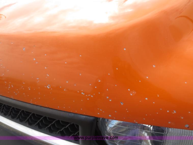 image for item D5934 2002 Chevrolet Silverado 2500HD utility truck