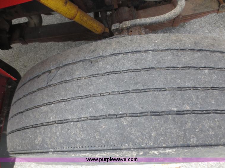 image for item D5935 1997 International 4900 dump truck