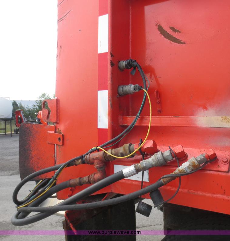 image for item D5935 1997 International 4900 dump truck