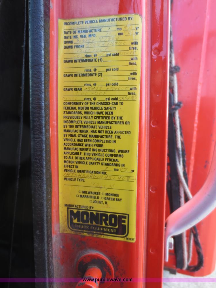 image for item D5935 1997 International 4900 dump truck