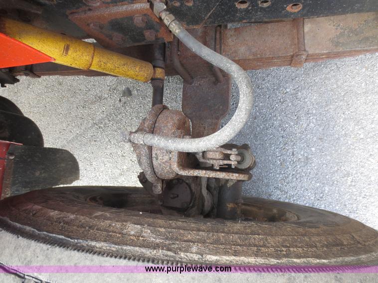 image for item D5935 1997 International 4900 dump truck