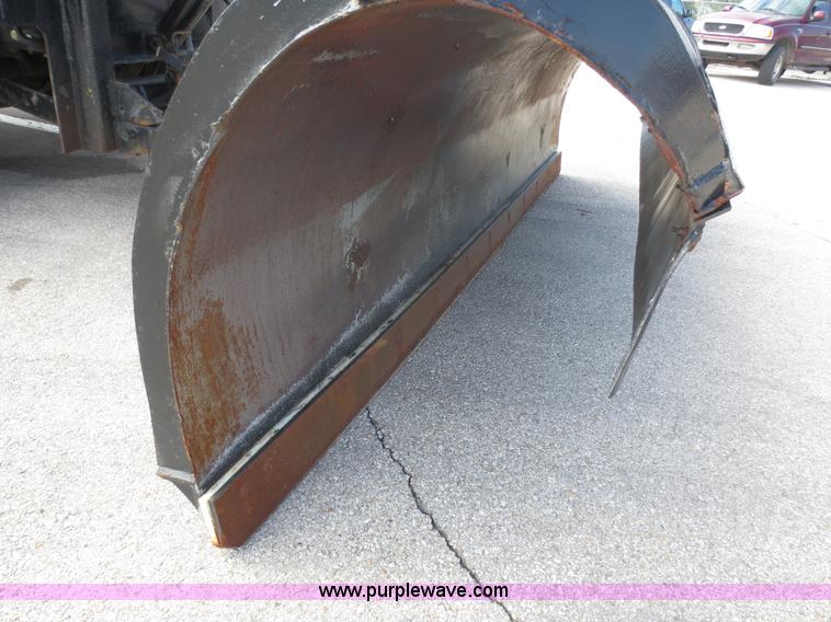 image for item D5935 1997 International 4900 dump truck