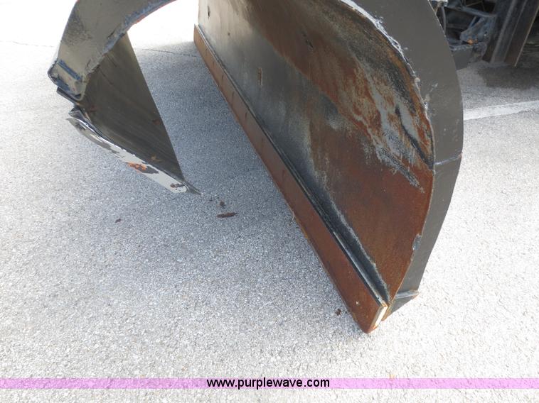 image for item D5935 1997 International 4900 dump truck