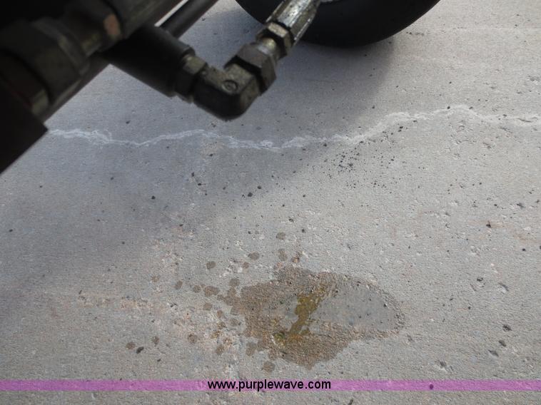 image for item D5939 1998 New Holland 5640SL tractor