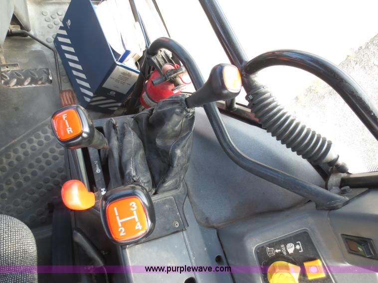 image for item D5939 1998 New Holland 5640SL tractor