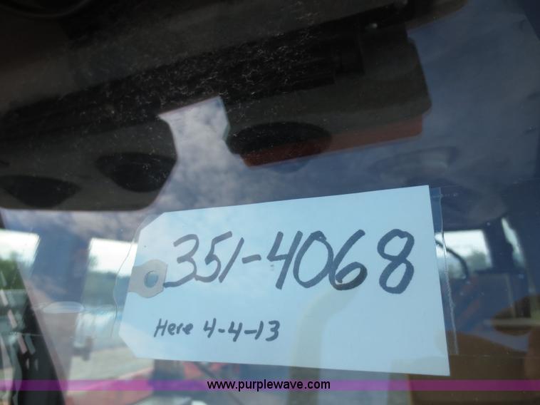 image for item D5939 1998 New Holland 5640SL tractor