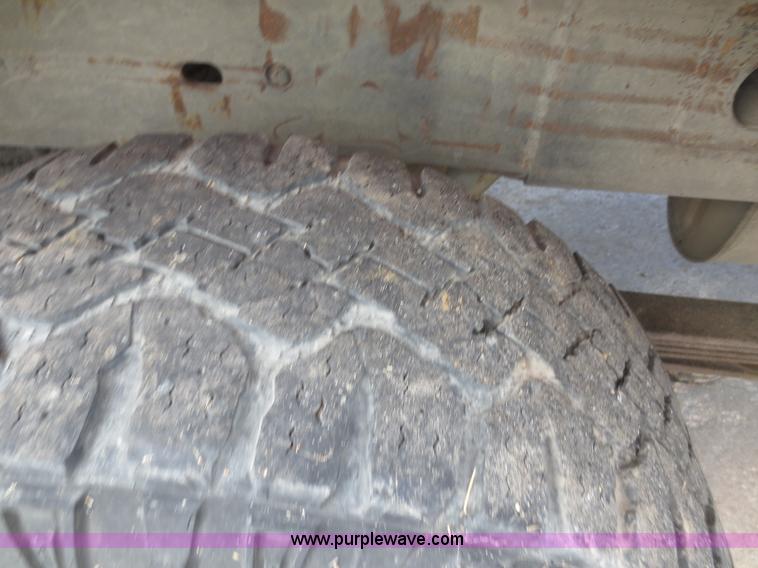 image for item D5941 2002 Chevrolet Silverado 2500HD pickup truck