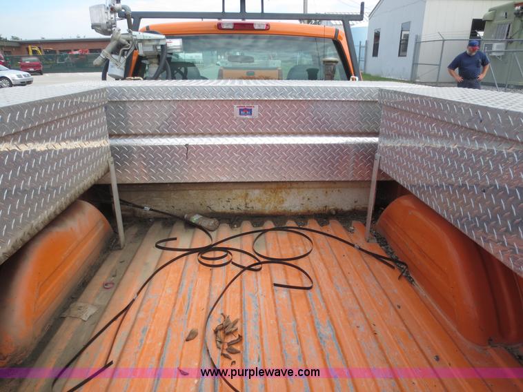 image for item D5941 2002 Chevrolet Silverado 2500HD pickup truck