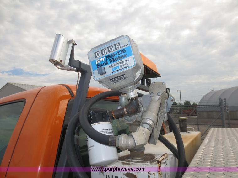 image for item D5941 2002 Chevrolet Silverado 2500HD pickup truck