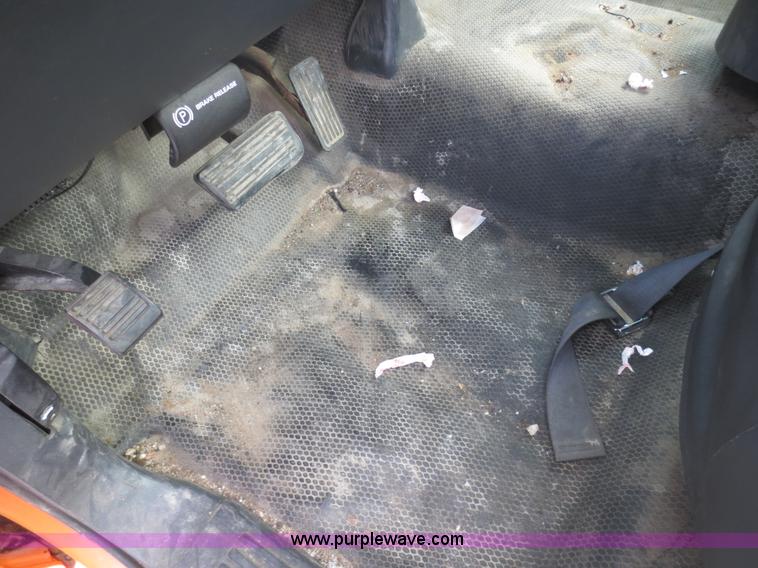 image for item D5941 2002 Chevrolet Silverado 2500HD pickup truck