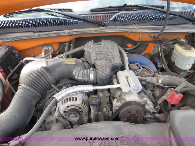 image for item D5941 2002 Chevrolet Silverado 2500HD pickup truck