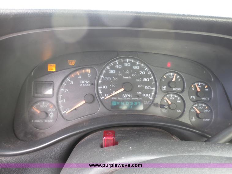 image for item D5942 2002 Chevrolet Silverado 2500HD pickup truck