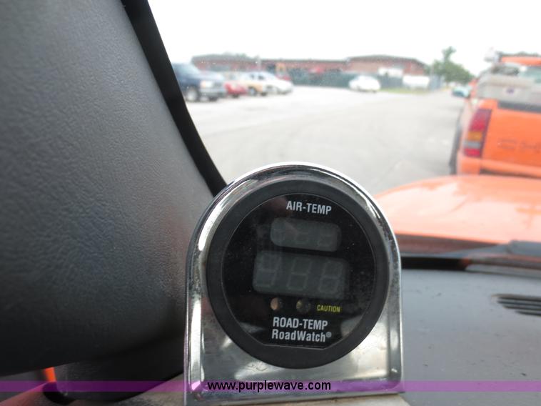 image for item D5942 2002 Chevrolet Silverado 2500HD pickup truck