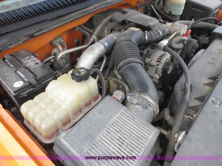 image for item D5942 2002 Chevrolet Silverado 2500HD pickup truck