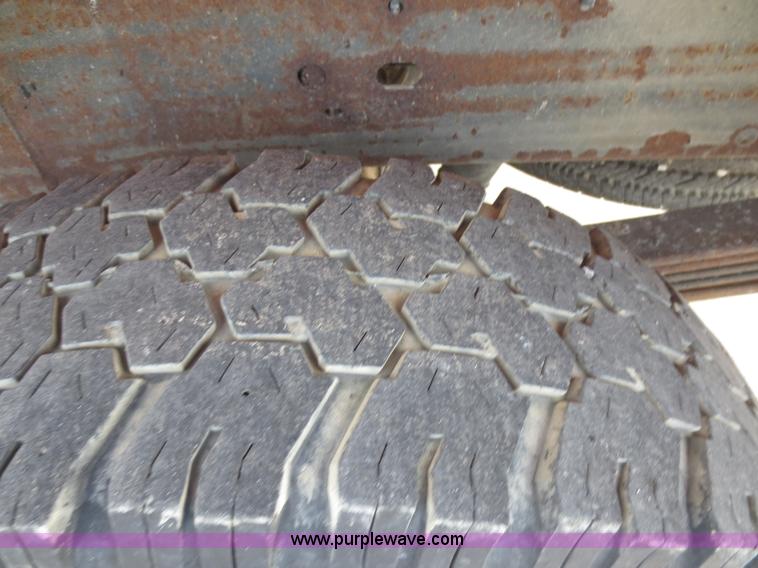 image for item D5943 2002 Chevrolet Silverado 2500HD pickup truck